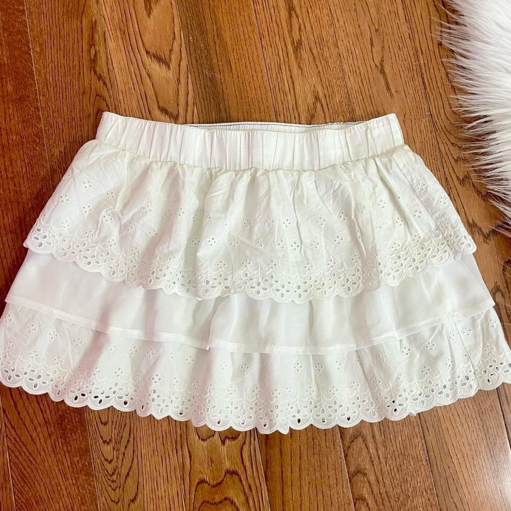 Vintage Y2K white ruffle skirt by 5 Seasons